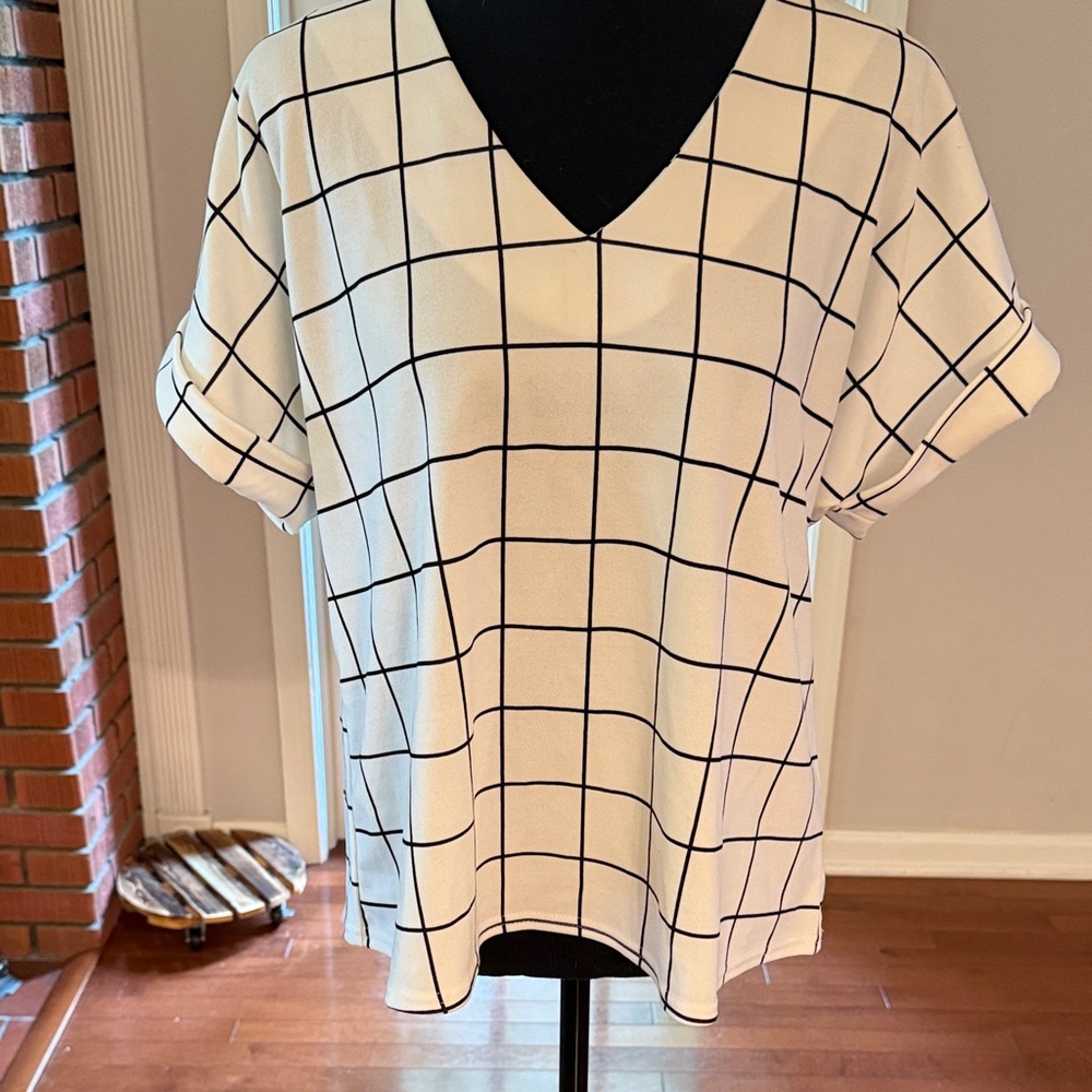 MELLODAY White and Black Checkered Blouse